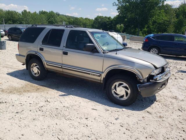 Photo 3 VIN: 1GNDT13W6Y2327668 - CHEVROLET BLAZER 