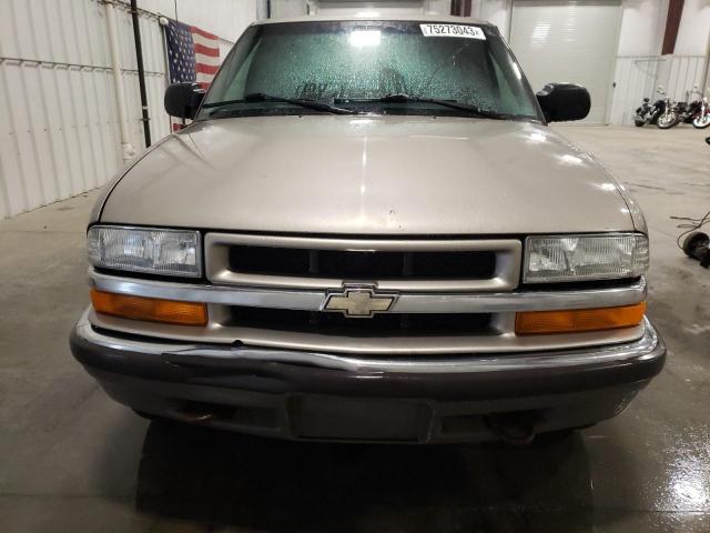 Photo 4 VIN: 1GNDT13W71K209778 - CHEVROLET BLAZER 