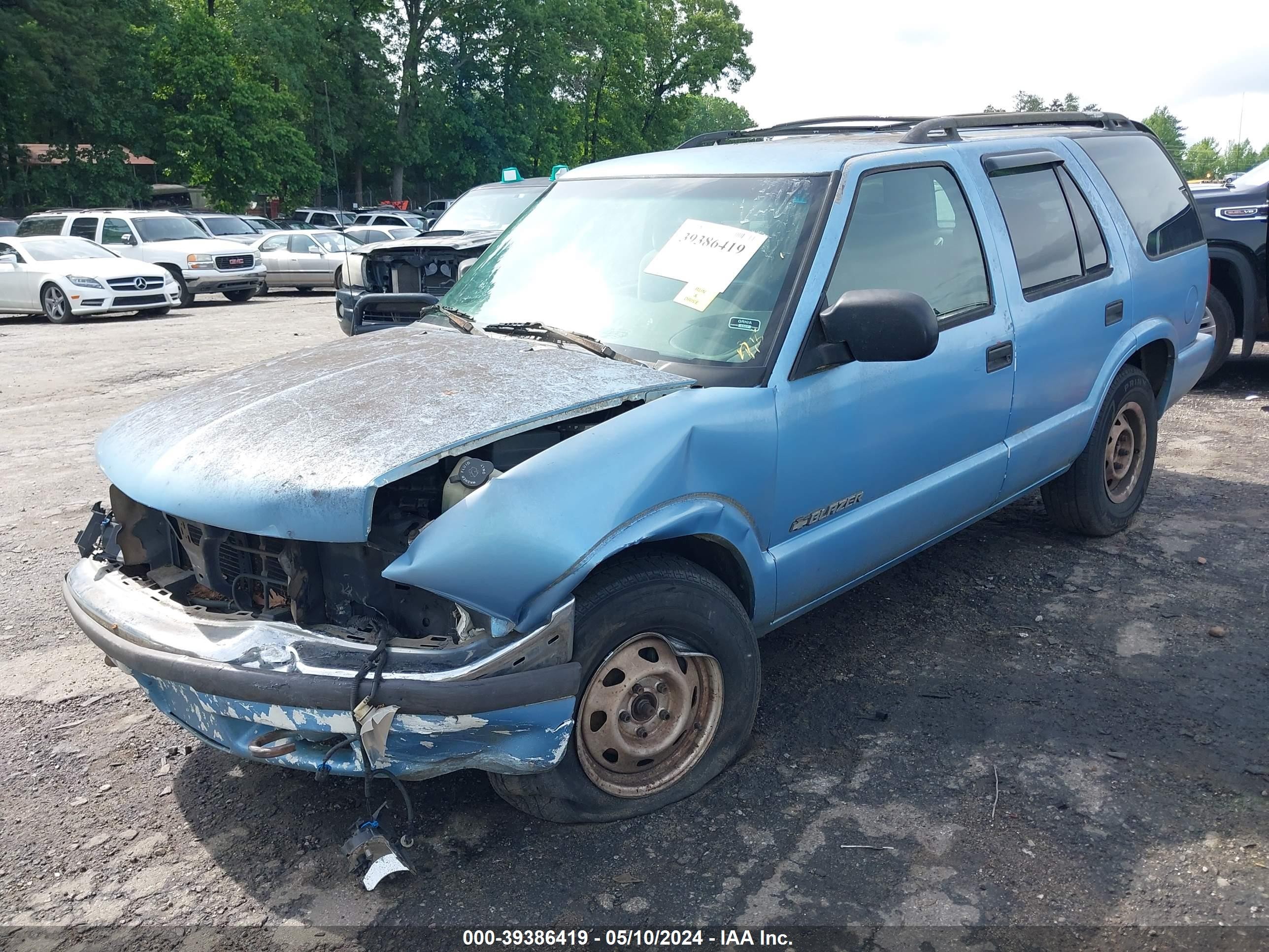 Photo 1 VIN: 1GNDT13W71K245373 - CHEVROLET BLAZER 