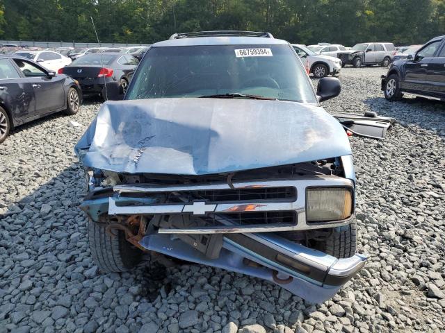 Photo 4 VIN: 1GNDT13W7V2156165 - CHEVROLET BLAZER 