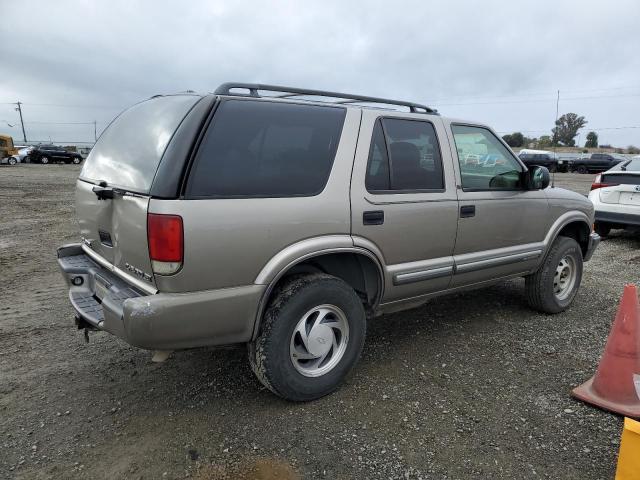 Photo 2 VIN: 1GNDT13W7Y2158602 - CHEVROLET BLAZER 