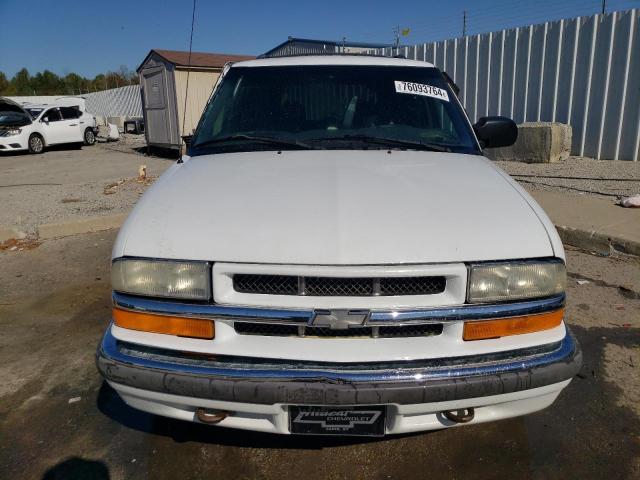 Photo 4 VIN: 1GNDT13W812168142 - CHEVROLET BLAZER 