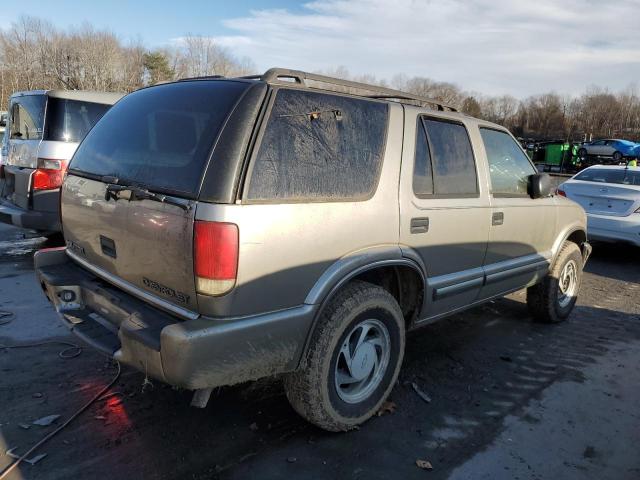 Photo 2 VIN: 1GNDT13W812191839 - CHEVROLET BLAZER 