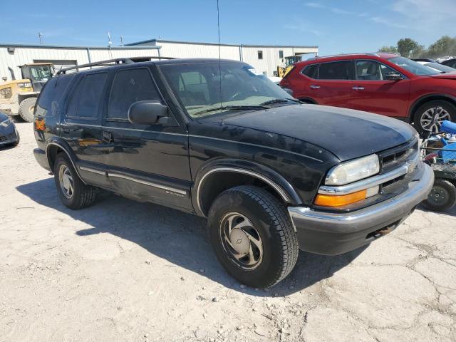 Photo 3 VIN: 1GNDT13W812221860 - CHEVROLET BLAZER 