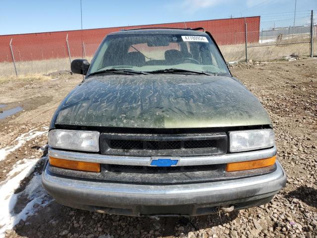 Photo 4 VIN: 1GNDT13W81K205528 - CHEVROLET BLAZER 