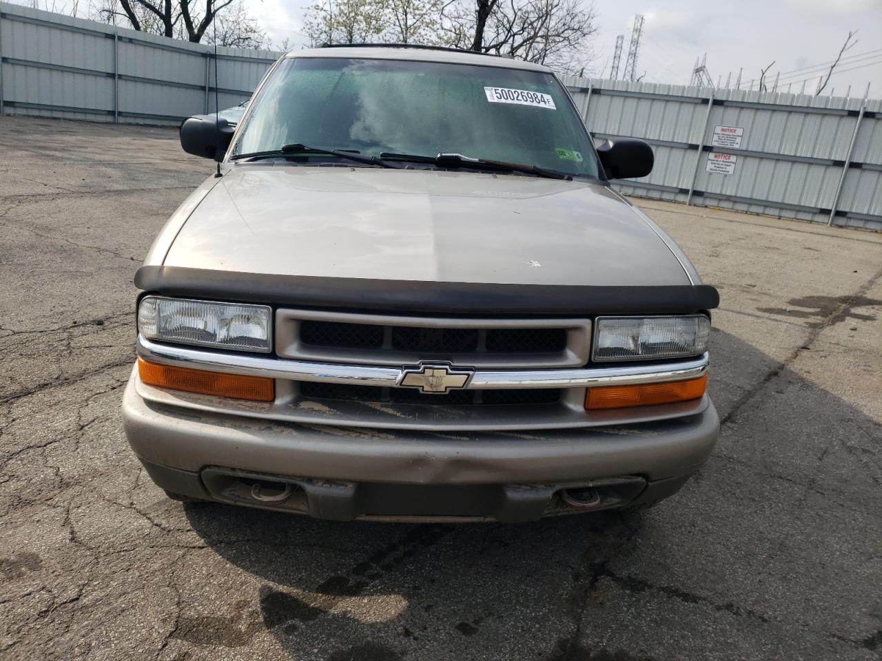 Photo 4 VIN: 1GNDT13W82K215025 - CHEVROLET BLAZER 