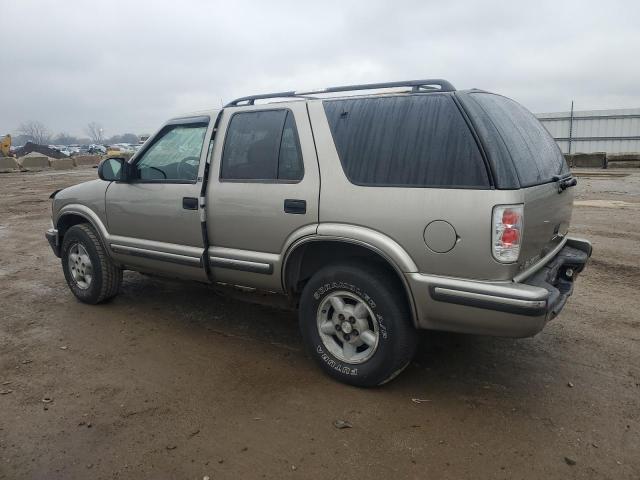 Photo 1 VIN: 1GNDT13W8W2283752 - CHEVROLET BLAZER 