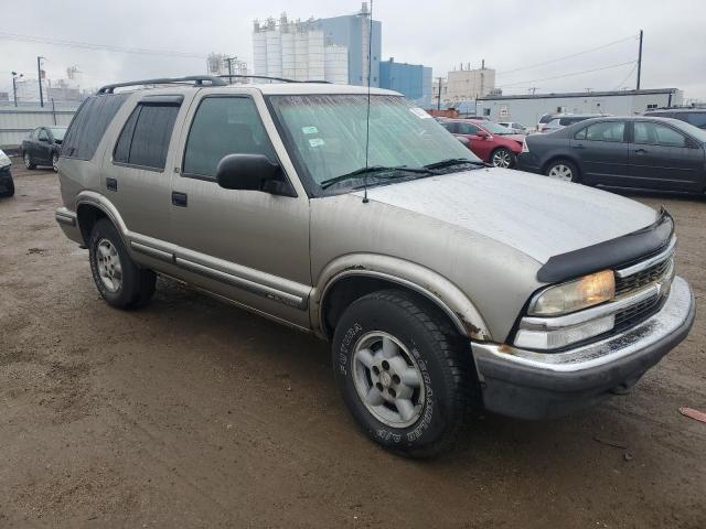 Photo 3 VIN: 1GNDT13W8W2283752 - CHEVROLET BLAZER 