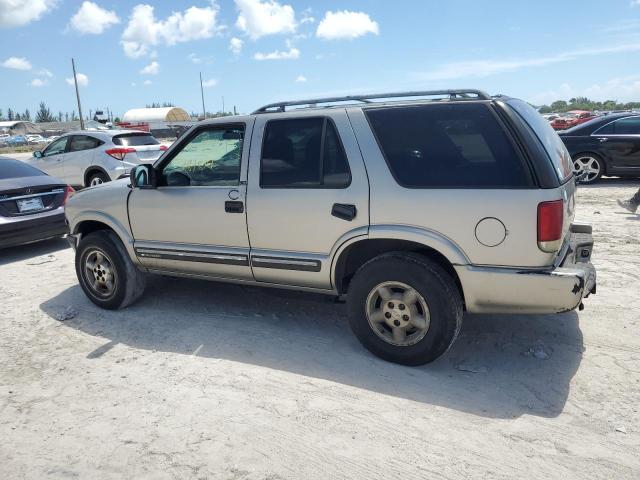 Photo 1 VIN: 1GNDT13W8Y2300343 - CHEVROLET BLAZER 