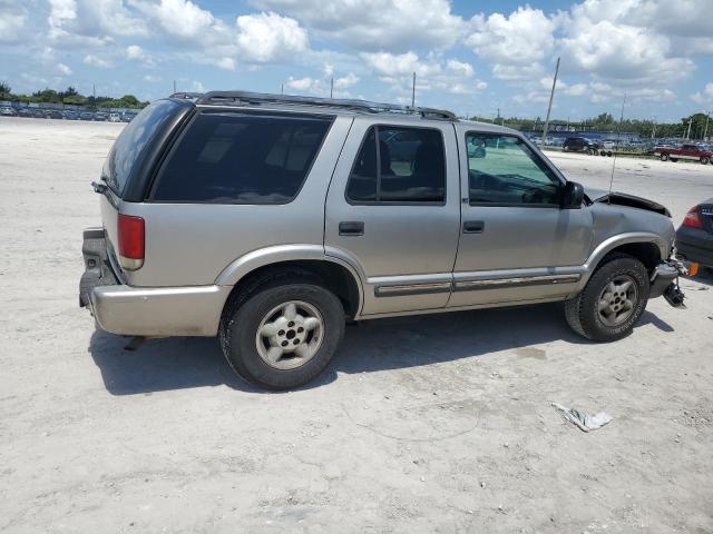 Photo 2 VIN: 1GNDT13W8Y2300343 - CHEVROLET BLAZER 