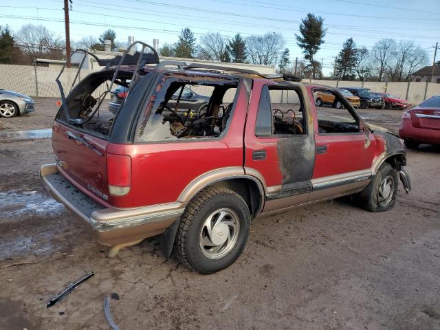 Photo 2 VIN: 1GNDT13W9T2245409 - CHEVROLET BLAZER 