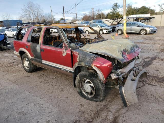 Photo 3 VIN: 1GNDT13W9T2245409 - CHEVROLET BLAZER 