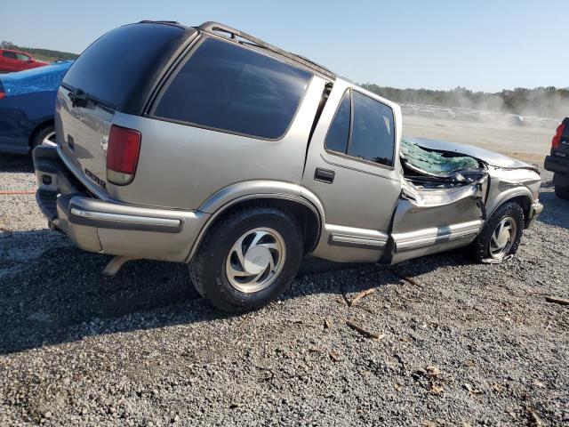 Photo 2 VIN: 1GNDT13W9X2230494 - CHEVROLET BLAZER 