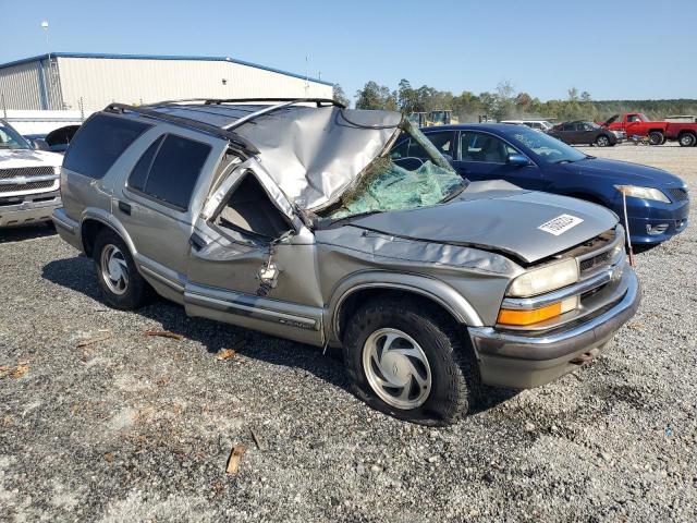 Photo 3 VIN: 1GNDT13W9X2230494 - CHEVROLET BLAZER 