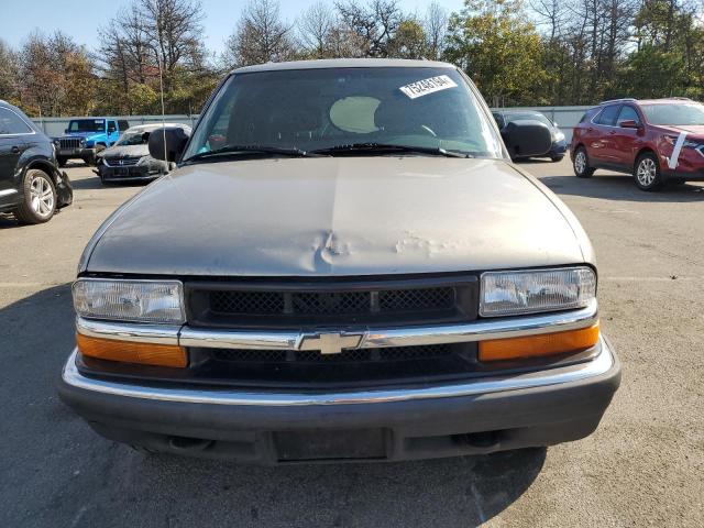 Photo 4 VIN: 1GNDT13W9Y2101950 - CHEVROLET BLAZER 