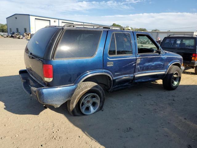 Photo 2 VIN: 1GNDT13W9Y2282533 - CHEVROLET BLAZER 