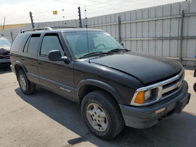 Photo 3 VIN: 1GNDT13WXS2144233 - CHEVROLET BLAZER 