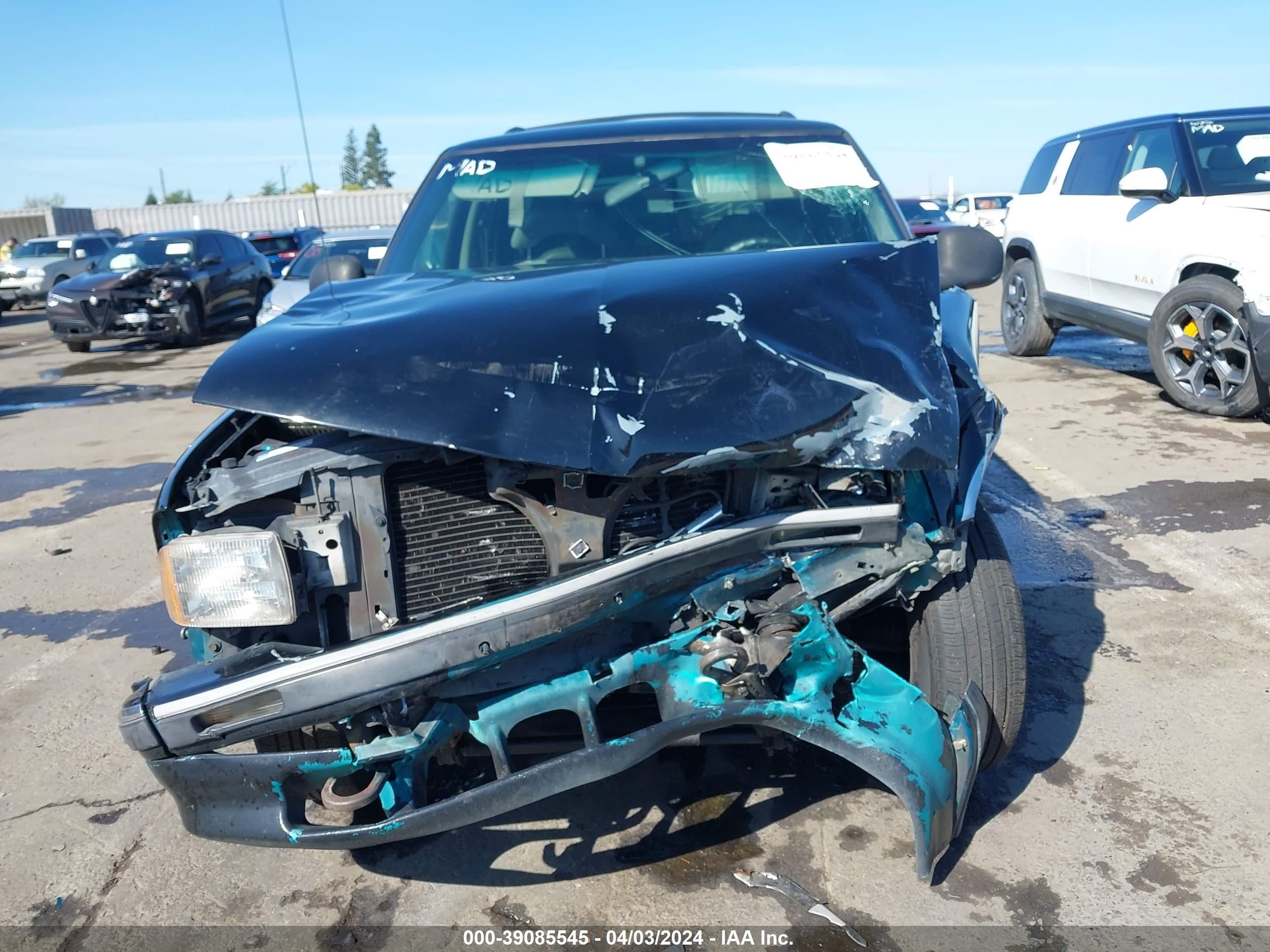 Photo 11 VIN: 1GNDT13WXS2196929 - CHEVROLET BLAZER 