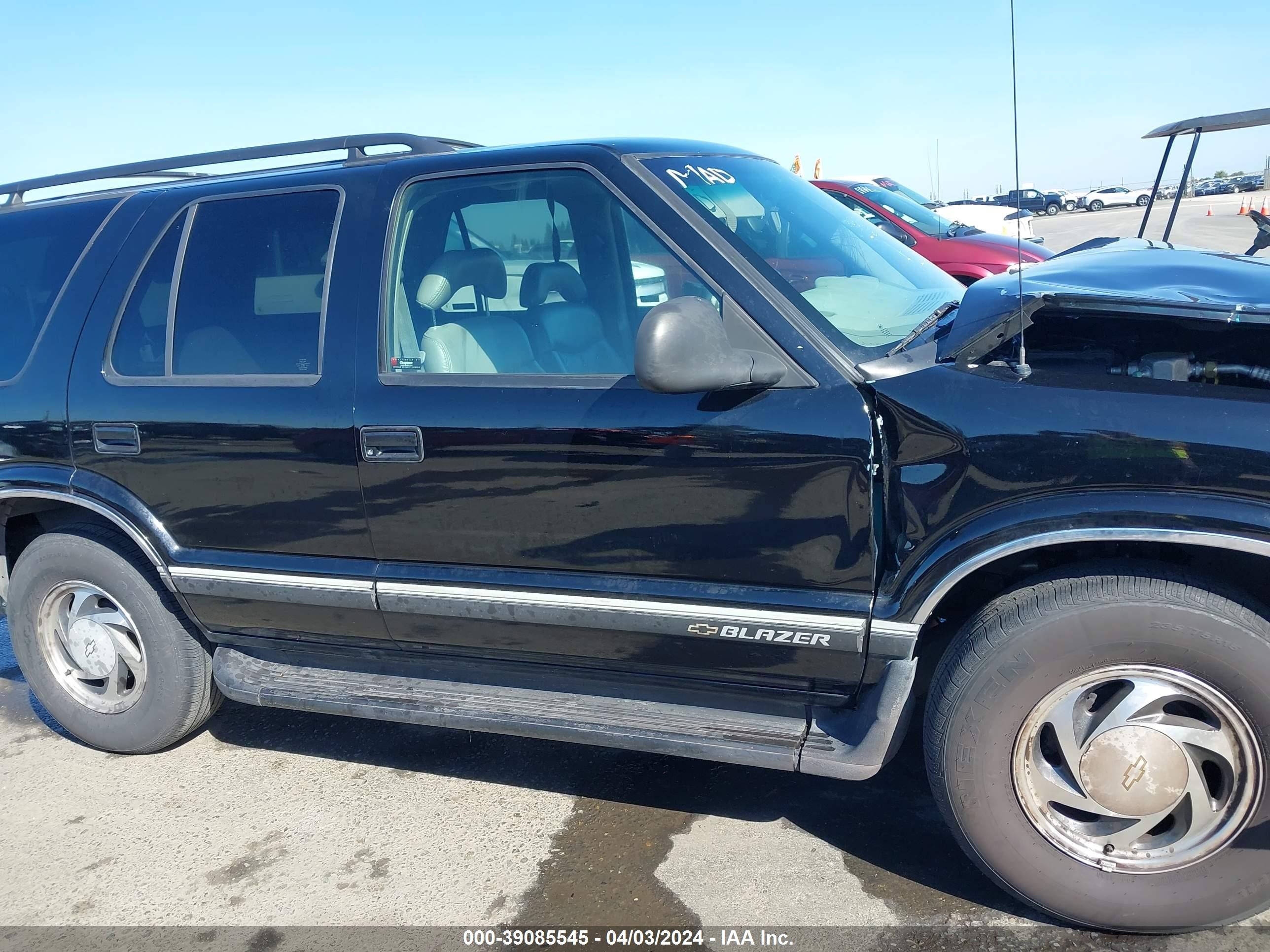 Photo 12 VIN: 1GNDT13WXS2196929 - CHEVROLET BLAZER 