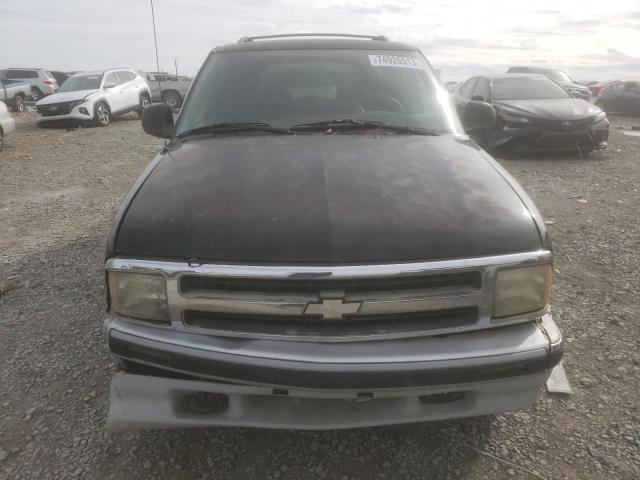 Photo 4 VIN: 1GNDT13WXT2133198 - CHEVROLET BLAZER 