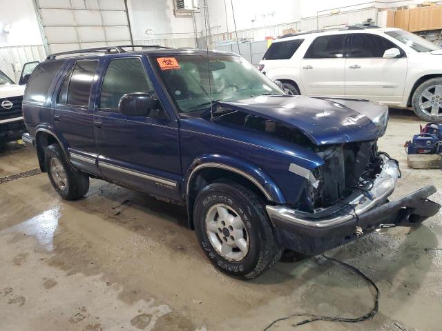 Photo 3 VIN: 1GNDT13WXX2138519 - CHEVROLET BLAZER 