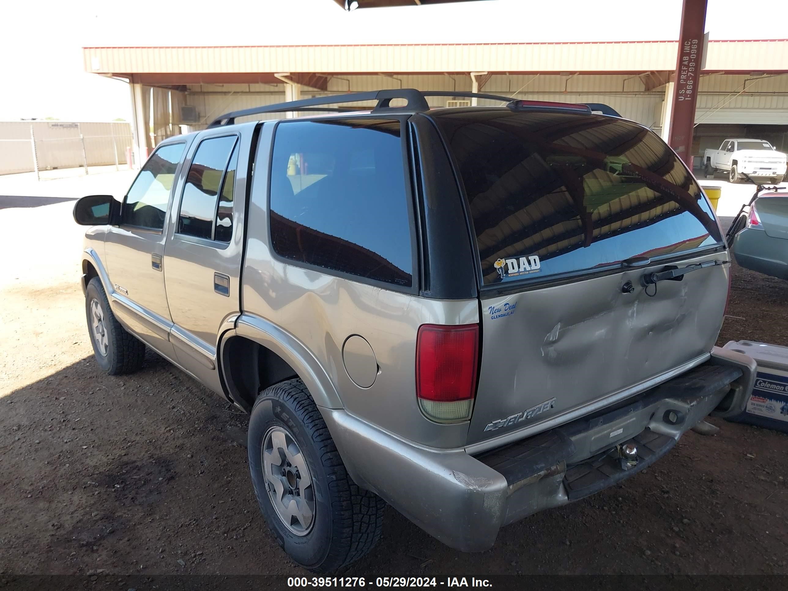 Photo 2 VIN: 1GNDT13X54K143857 - CHEVROLET BLAZER 