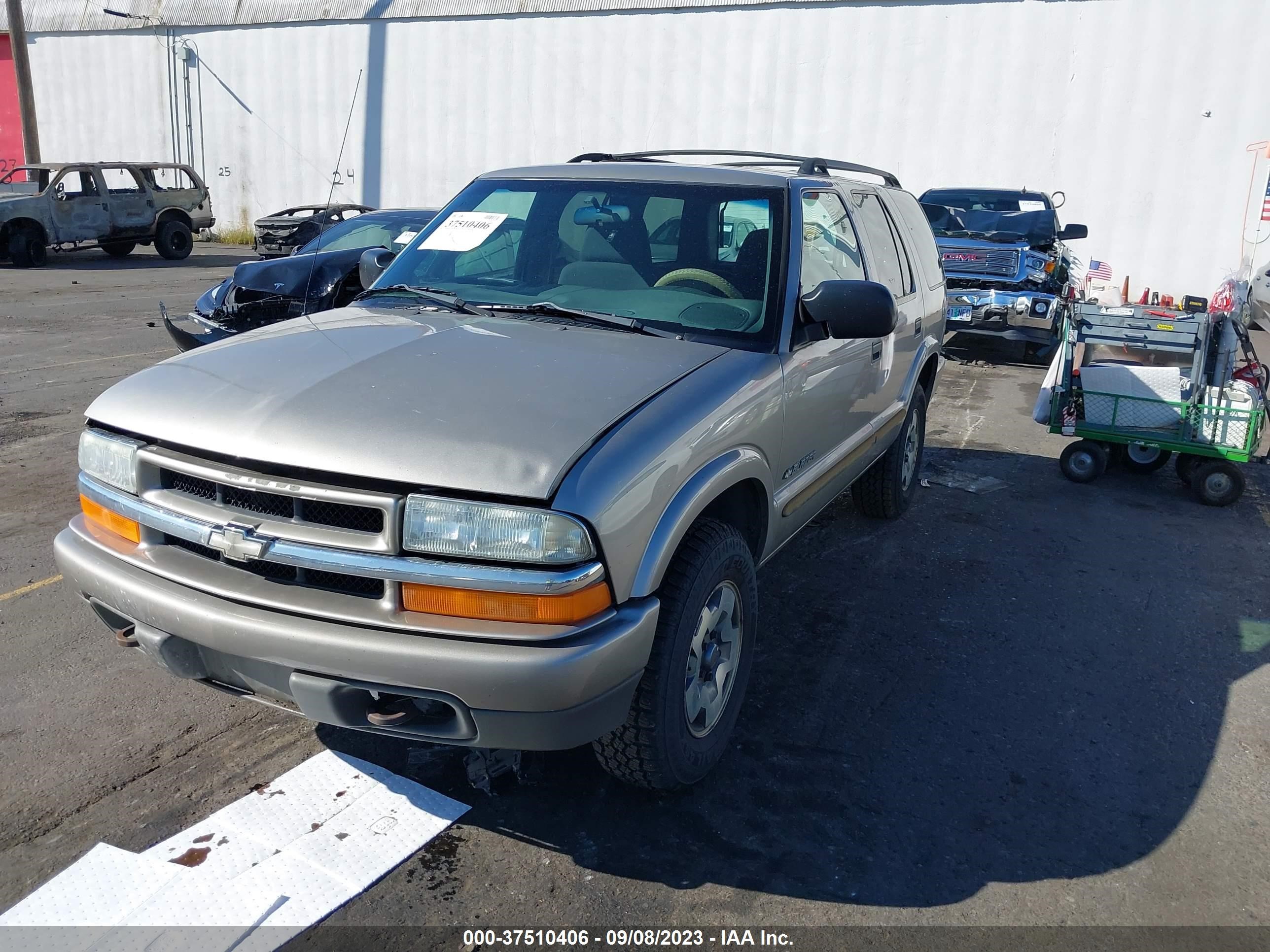 Photo 1 VIN: 1GNDT13X83K103044 - CHEVROLET BLAZER 