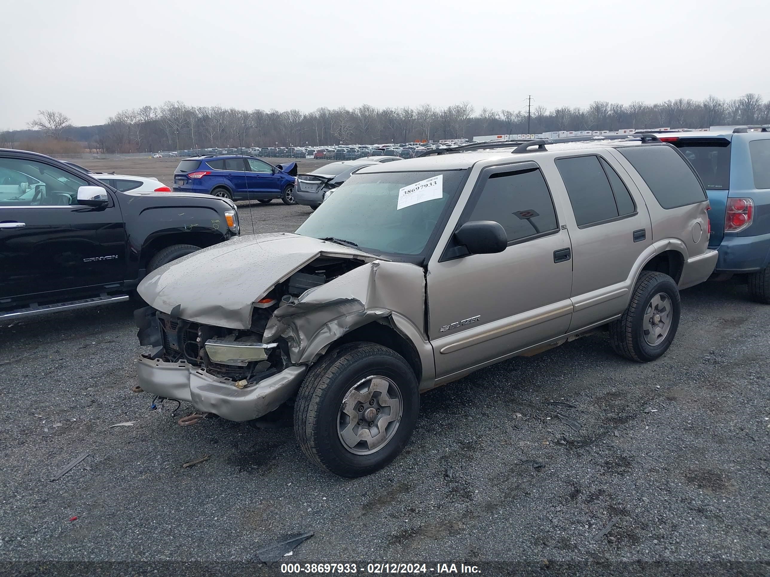 Photo 1 VIN: 1GNDT13X83K186653 - CHEVROLET BLAZER 