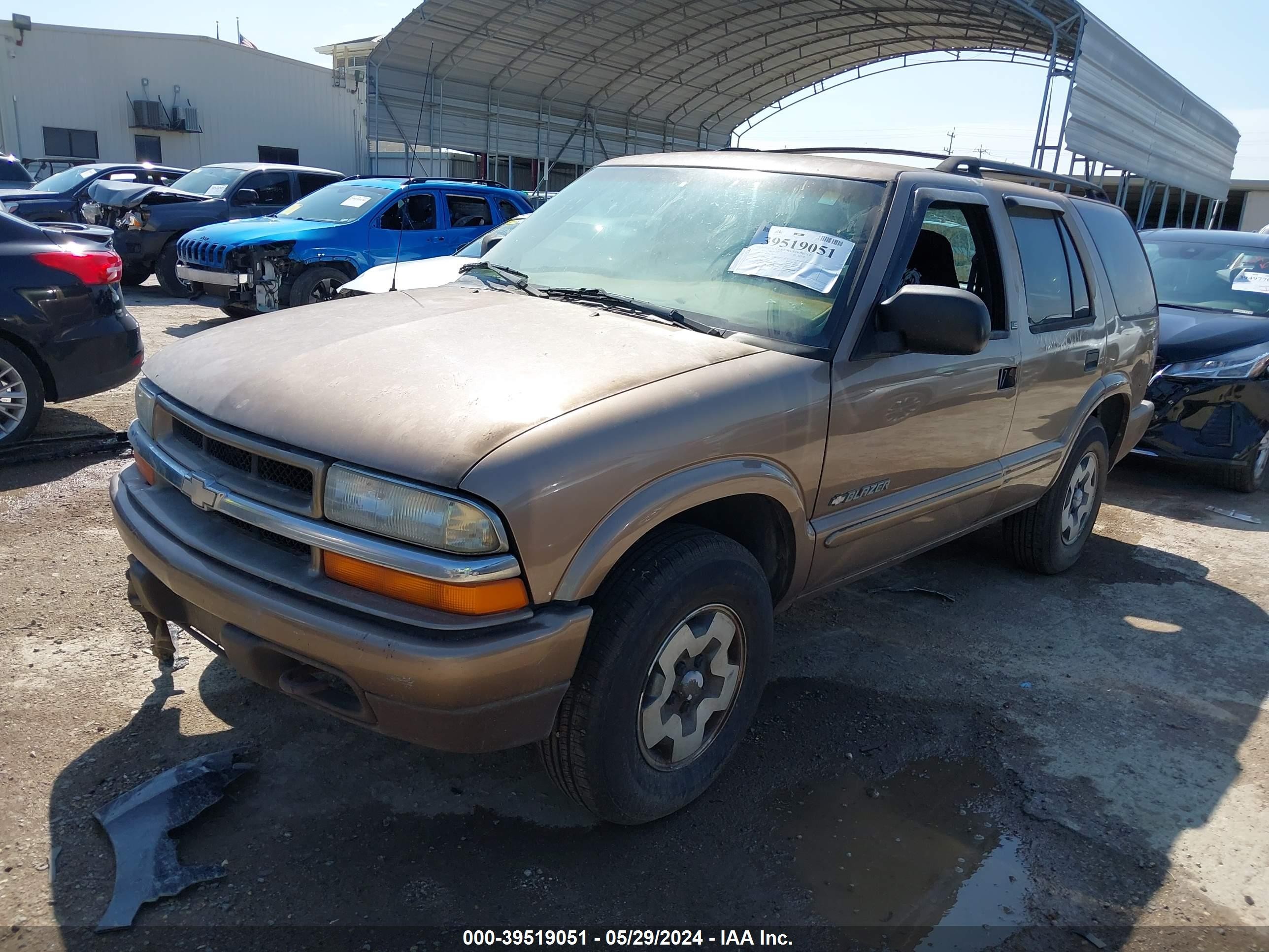 Photo 1 VIN: 1GNDT13X93K114215 - CHEVROLET BLAZER 