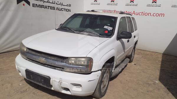 Photo 3 VIN: 1GNDT23S392120983 - CHEVROLET TRAILBLAZER 