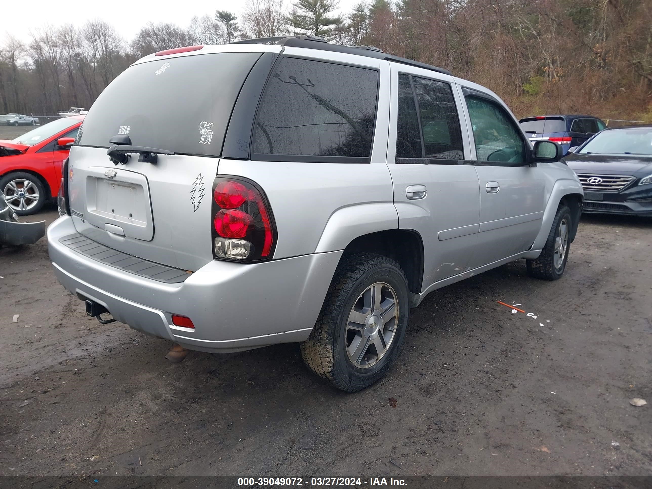 Photo 3 VIN: 1GNDT33S492132260 - CHEVROLET TRAILBLAZER 