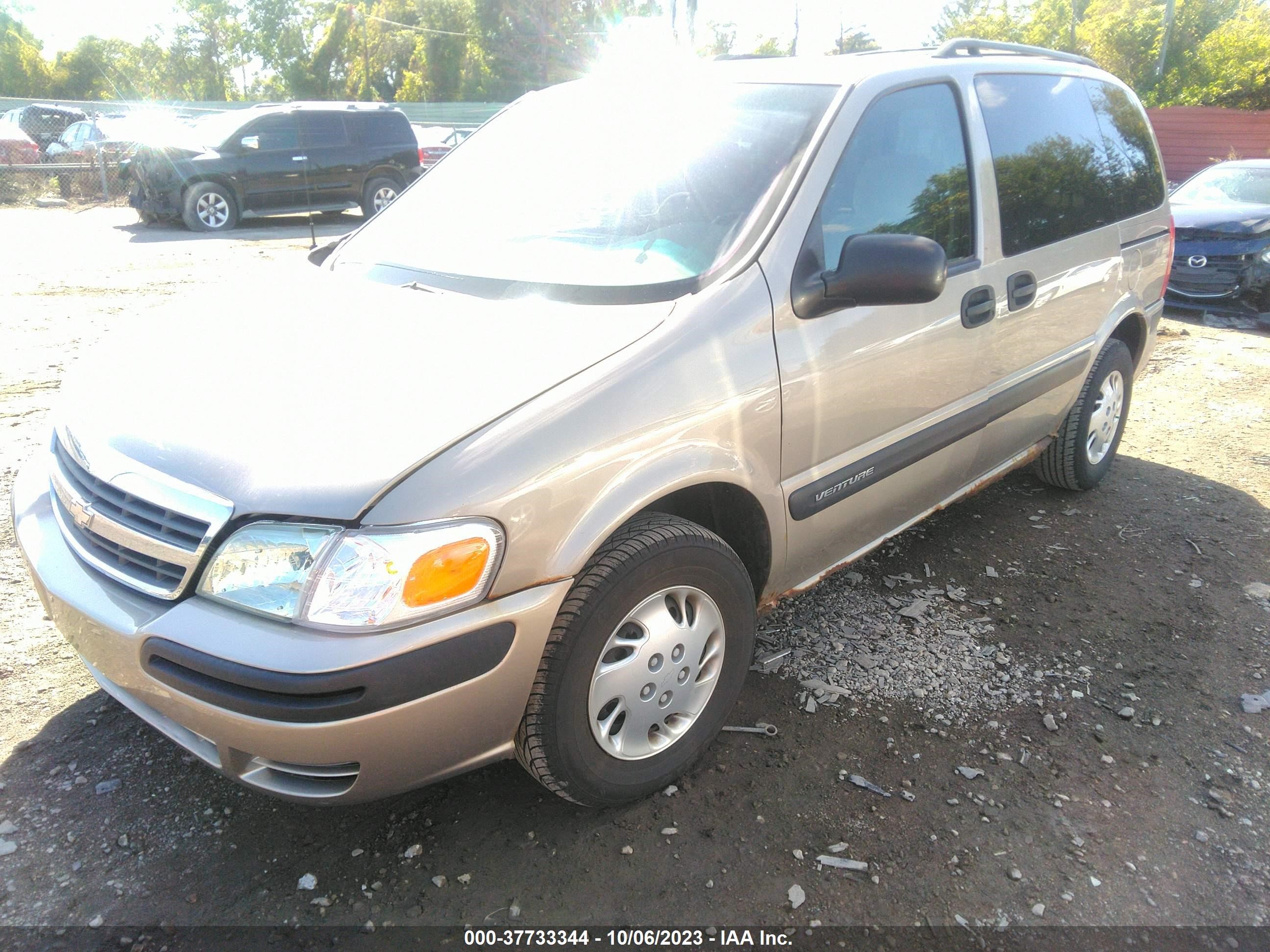 Photo 1 VIN: 1GNDU03E12D101113 - CHEVROLET VENTURE 