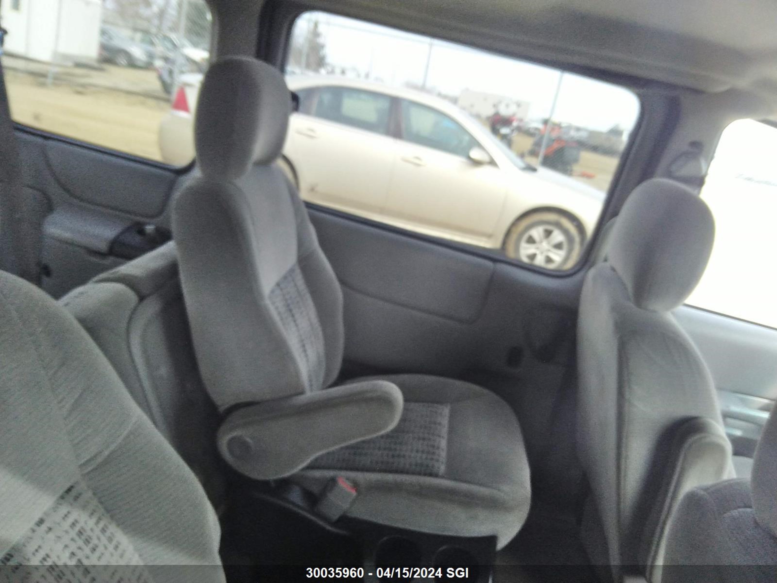 Photo 7 VIN: 1GNDU03E14D128511 - CHEVROLET VENTURE 