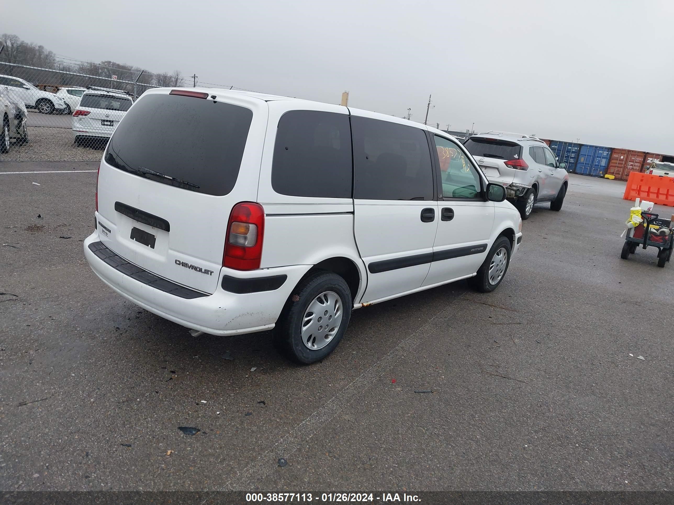 Photo 2 VIN: 1GNDU03EXWD144855 - CHEVROLET VENTURE 