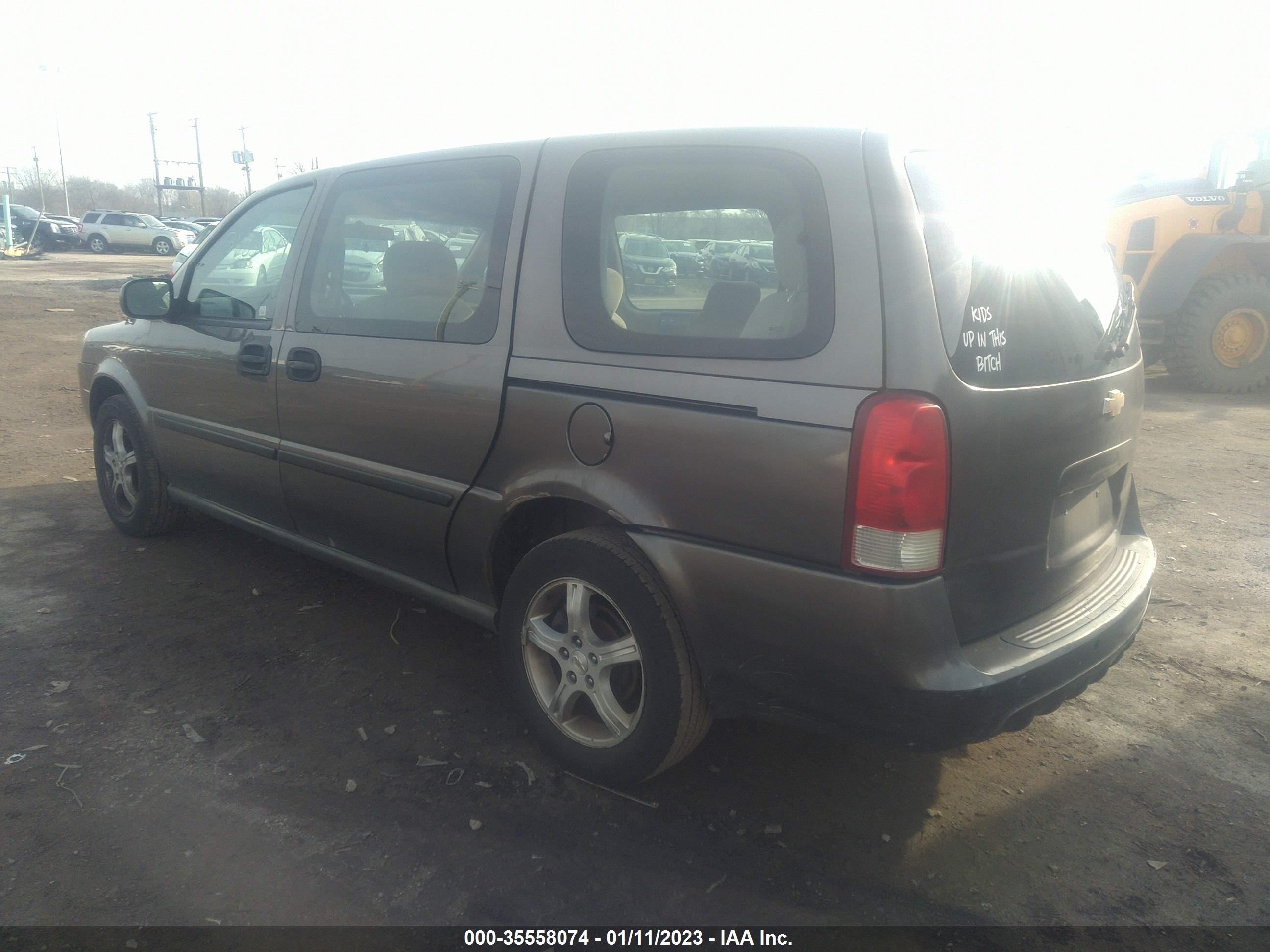 Photo 2 VIN: 1GNDV03LX5D178658 - CHEVROLET UPLANDER 