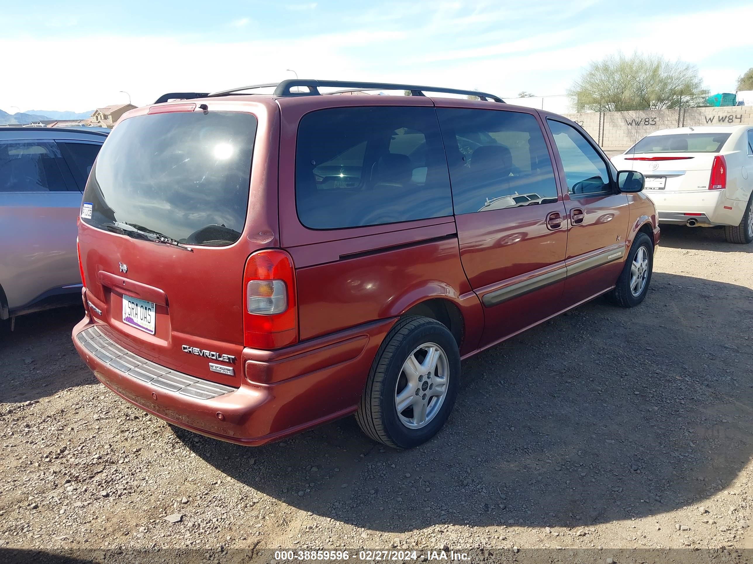 Photo 3 VIN: 1GNDV13E72D212381 - CHEVROLET VENTURE 