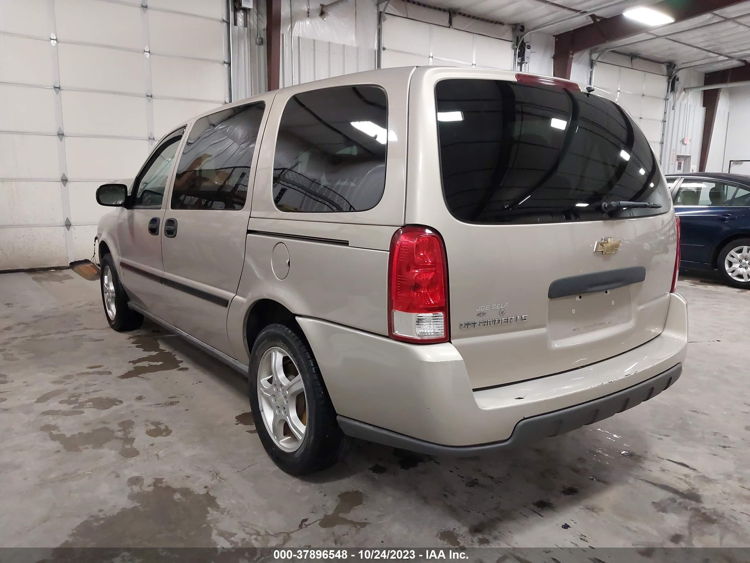 Photo 2 VIN: 1GNDV23177D213802 - CHEVROLET UPLANDER 