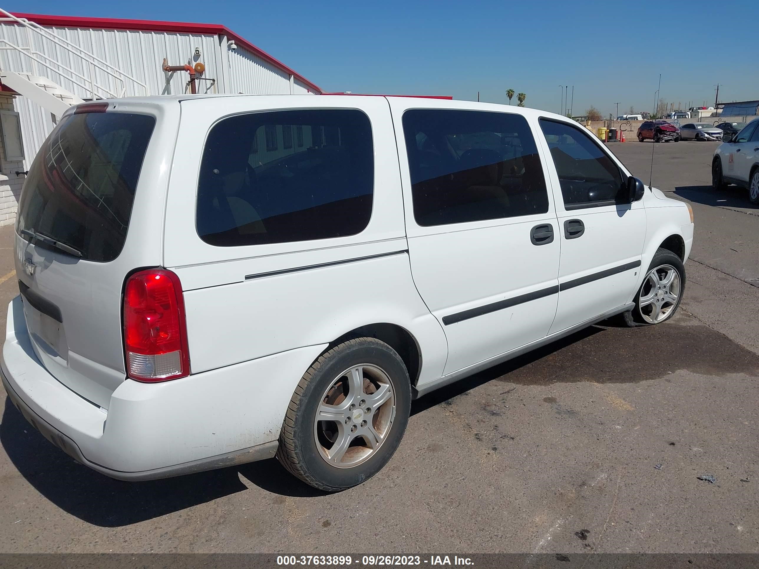 Photo 3 VIN: 1GNDV231X7D165261 - CHEVROLET UPLANDER 