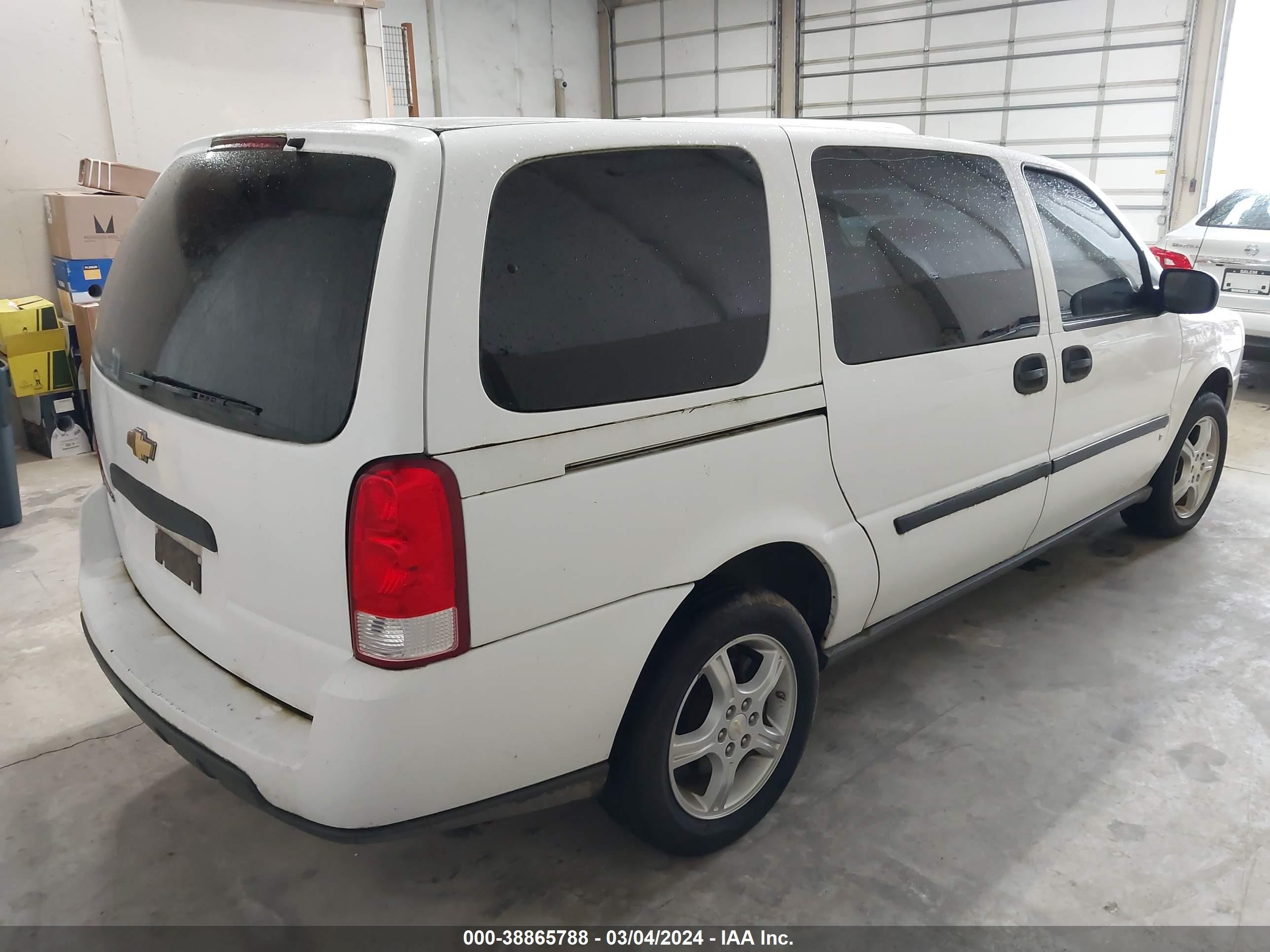 Photo 3 VIN: 1GNDV231X8D155122 - CHEVROLET UPLANDER 