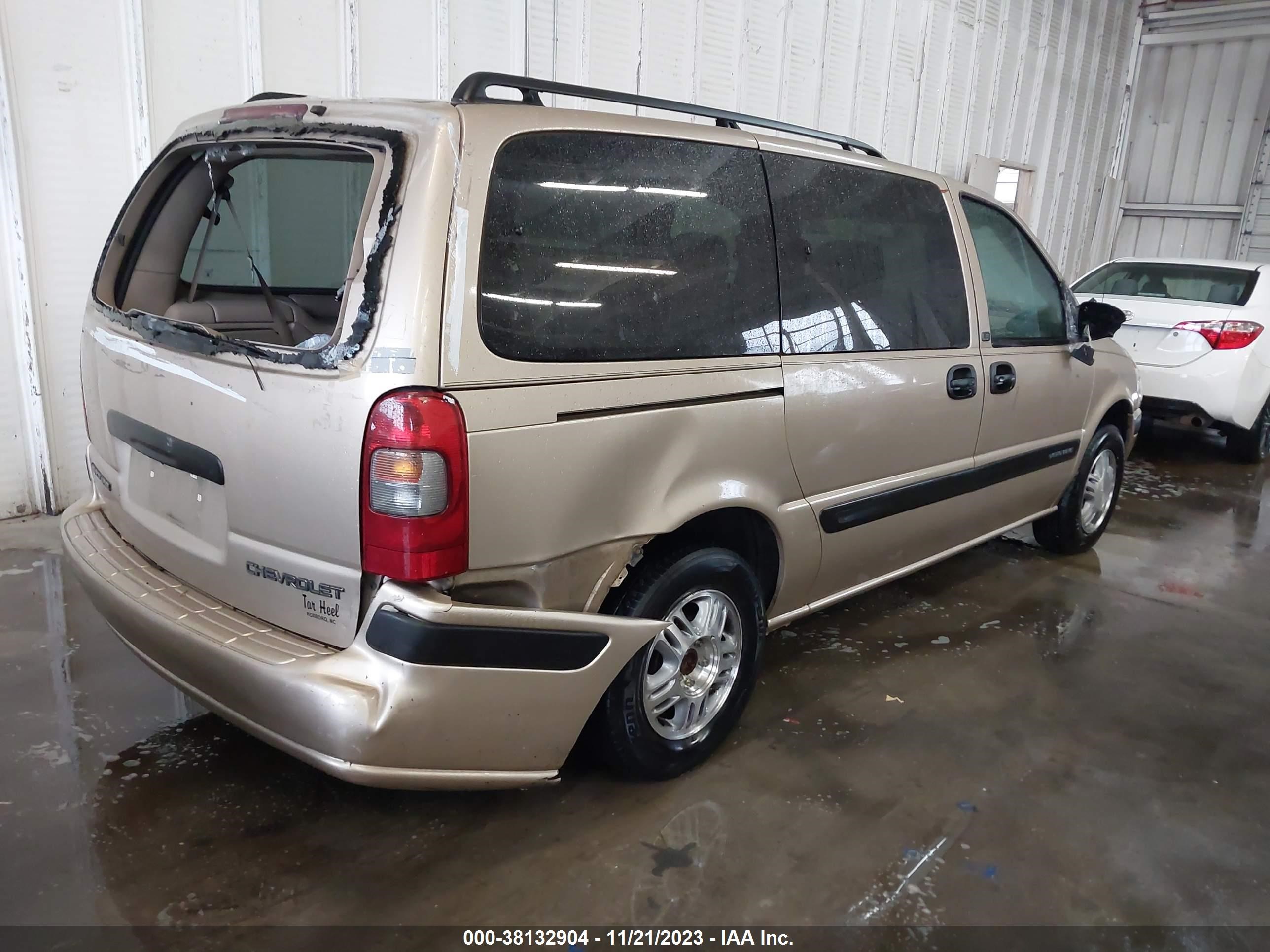 Photo 3 VIN: 1GNDV23E95D116911 - CHEVROLET VENTURE 