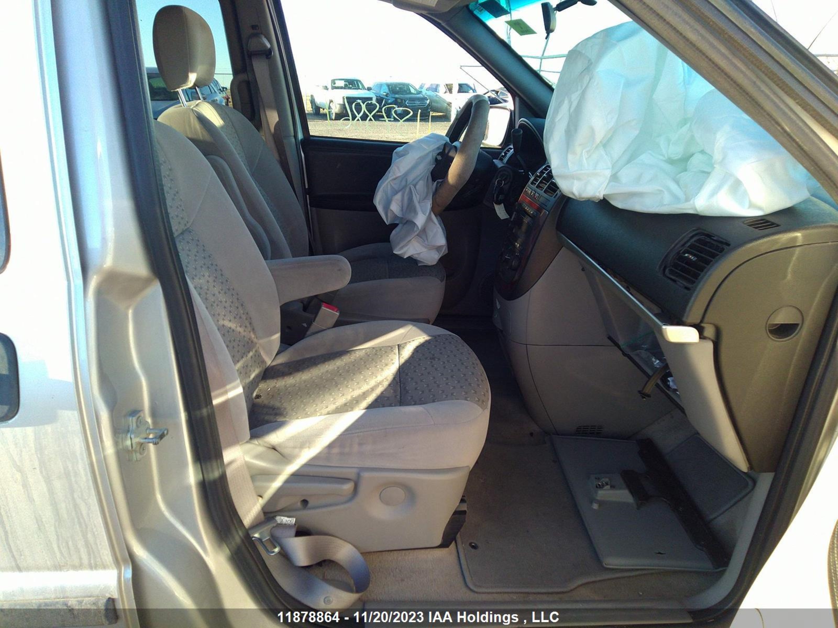 Photo 4 VIN: 1GNDV23L16D200401 - CHEVROLET UPLANDER 