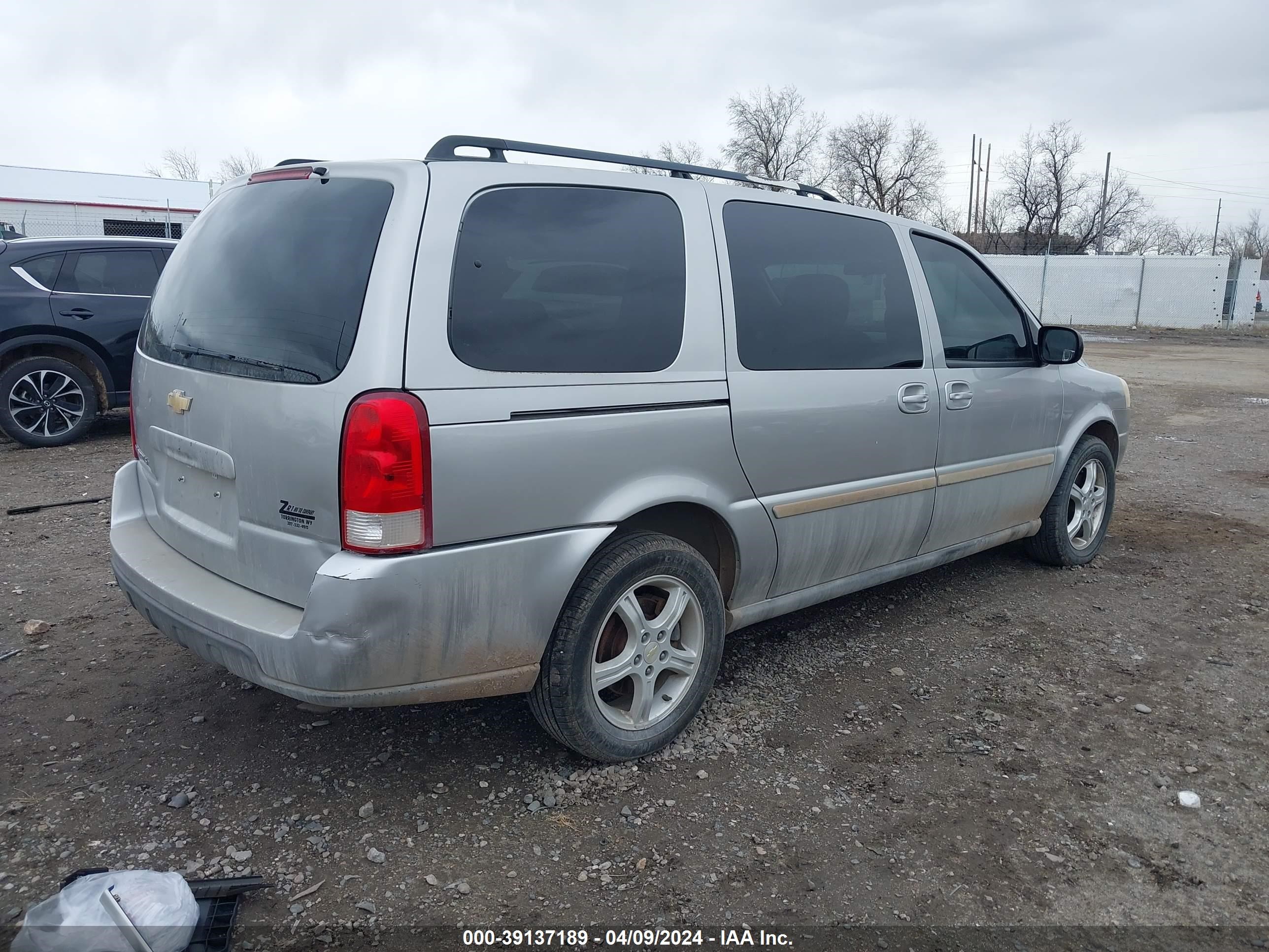 Photo 3 VIN: 1GNDV23L35D254331 - CHEVROLET UPLANDER 