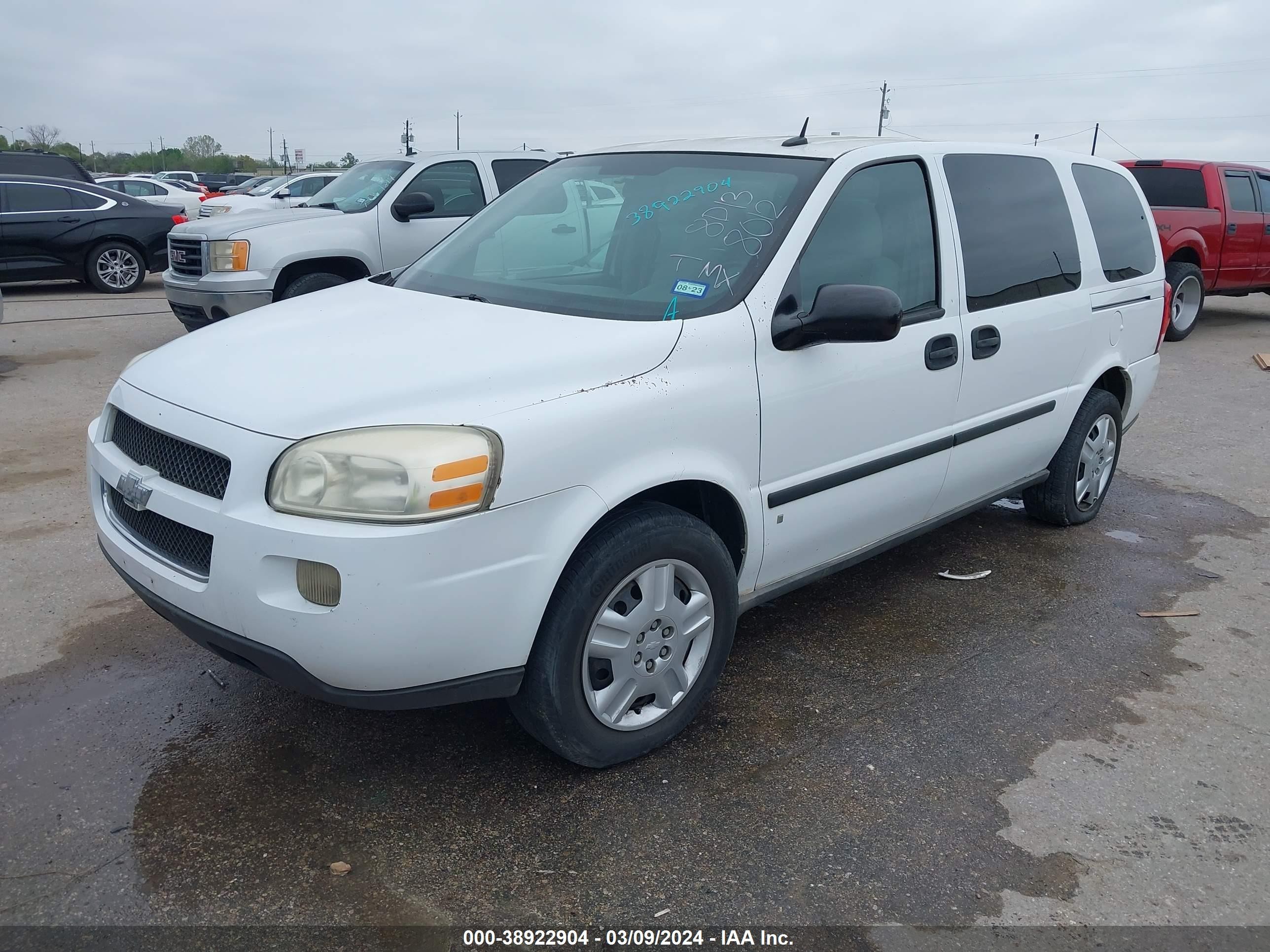 Photo 1 VIN: 1GNDV23W18D138012 - CHEVROLET UPLANDER 