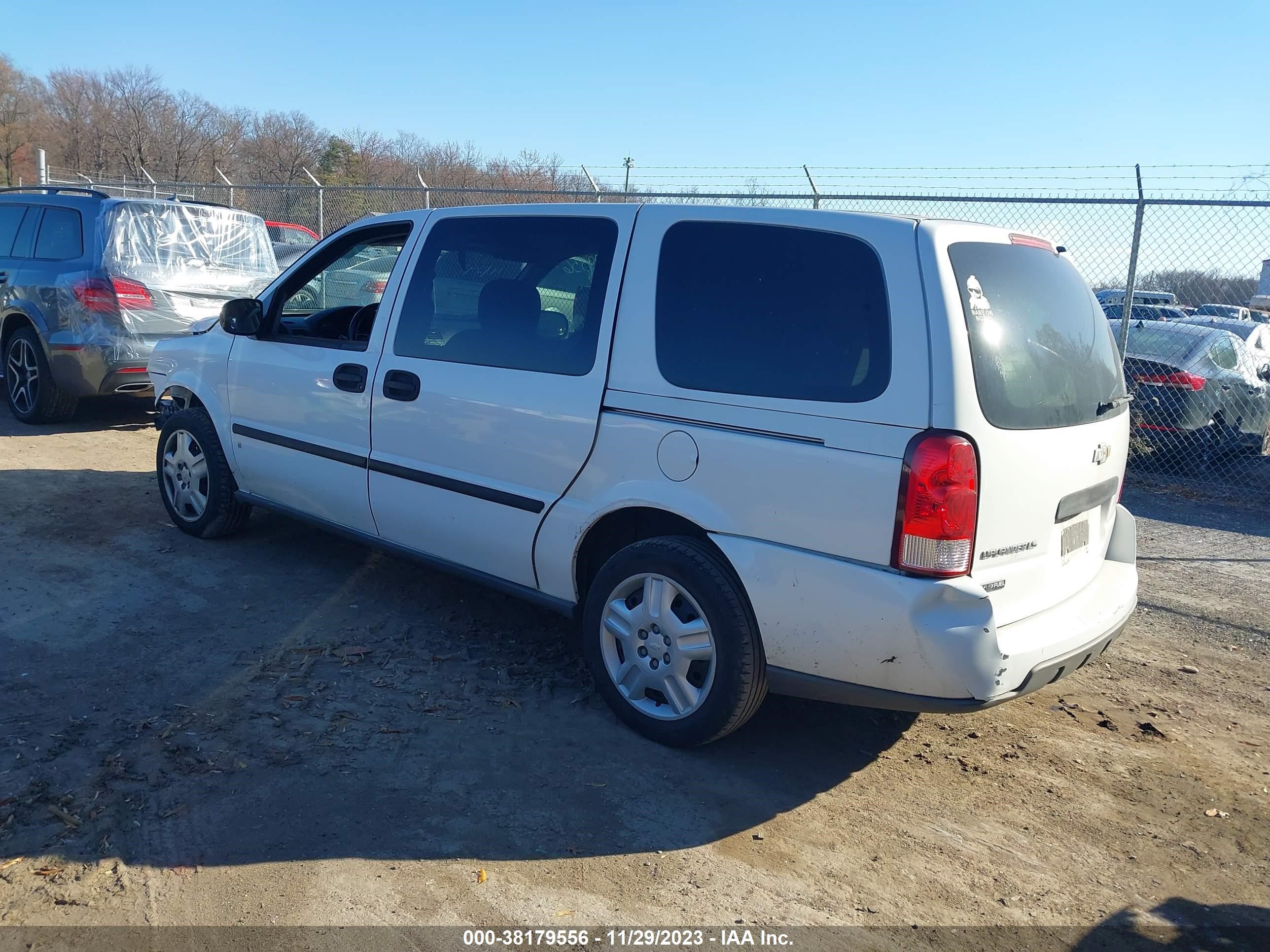 Photo 2 VIN: 1GNDV23W97D184752 - CHEVROLET UPLANDER 