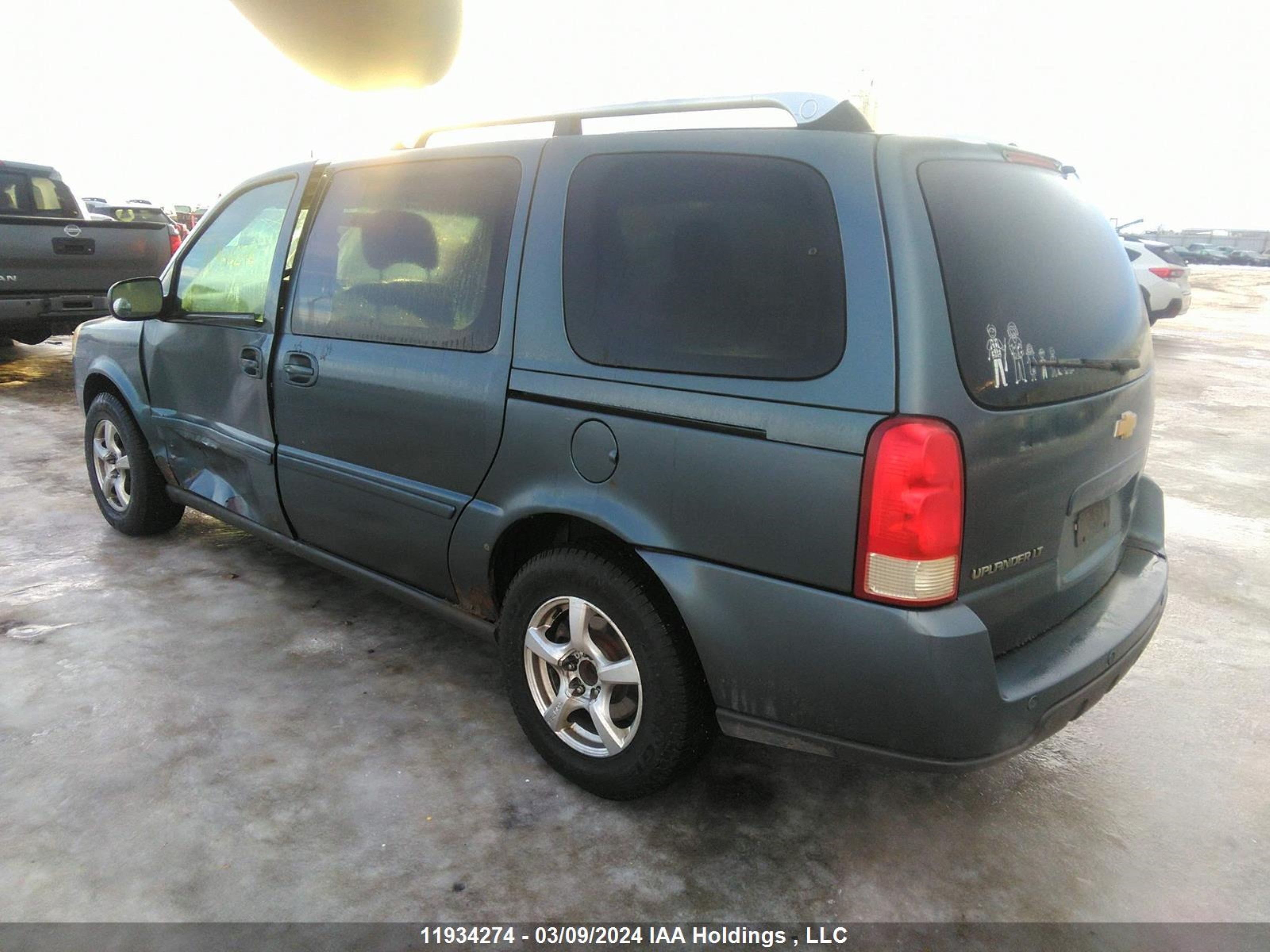 Photo 2 VIN: 1GNDV33LX5D186289 - CHEVROLET UPLANDER 