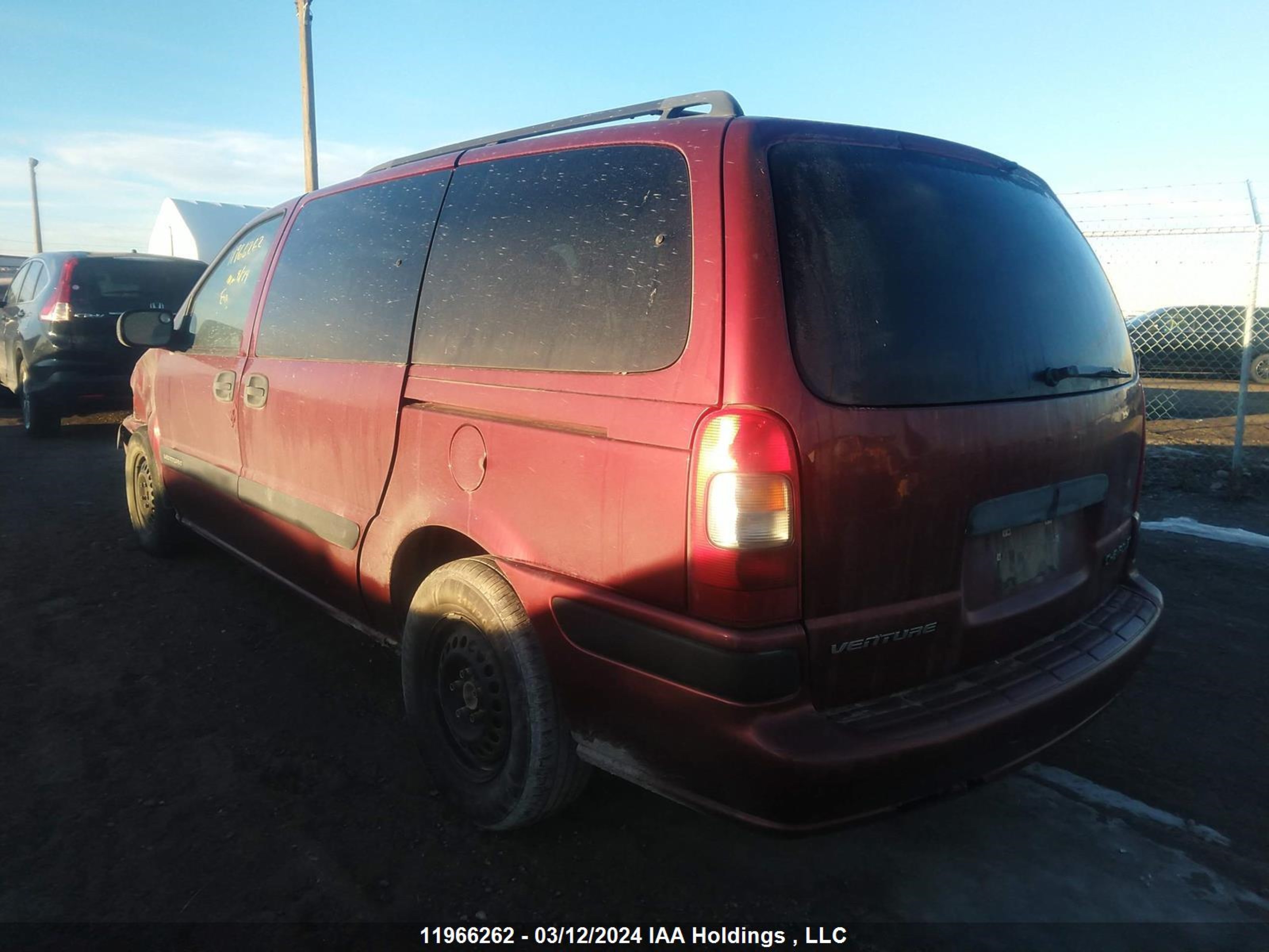 Photo 2 VIN: 1GNDX03E02D177638 - CHEVROLET VENTURE 