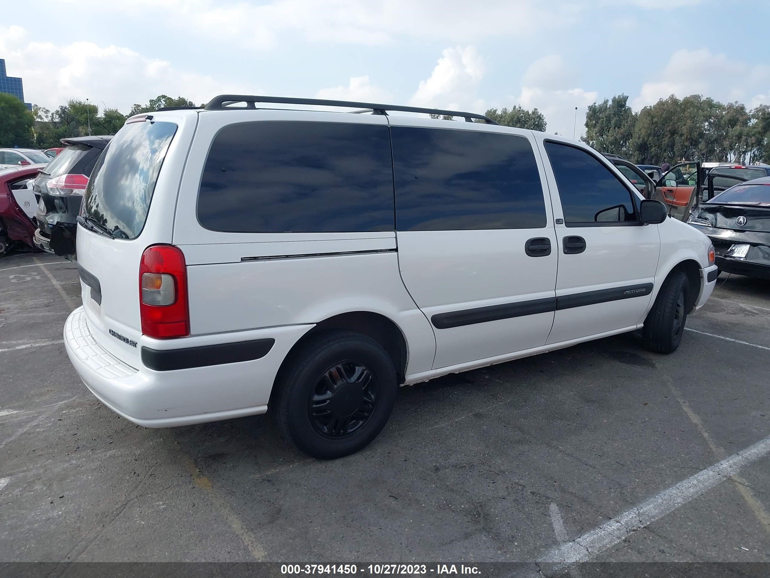 Photo 3 VIN: 1GNDX03E13D107793 - CHEVROLET VENTURE 