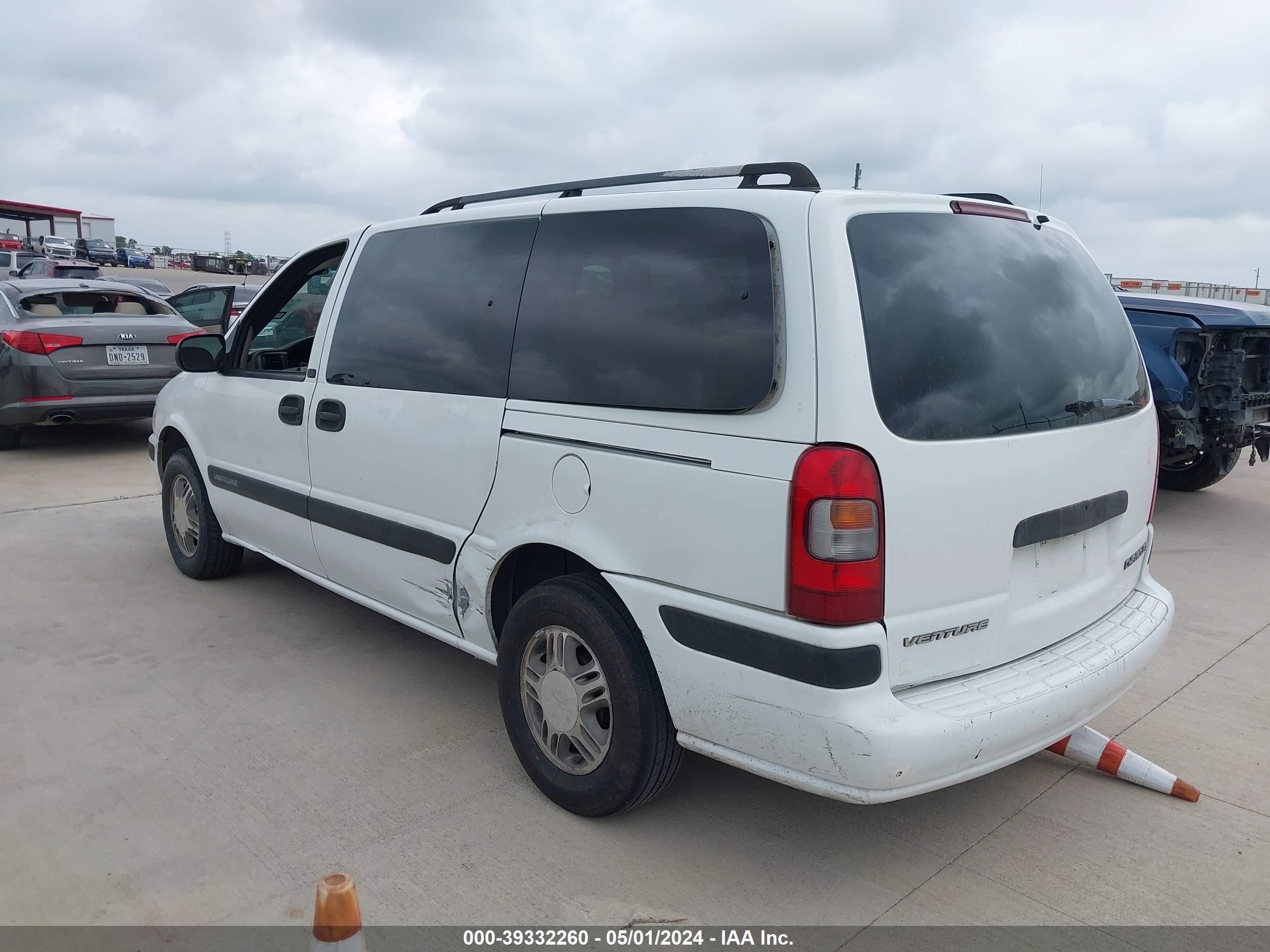 Photo 2 VIN: 1GNDX03E14D177361 - CHEVROLET VENTURE 