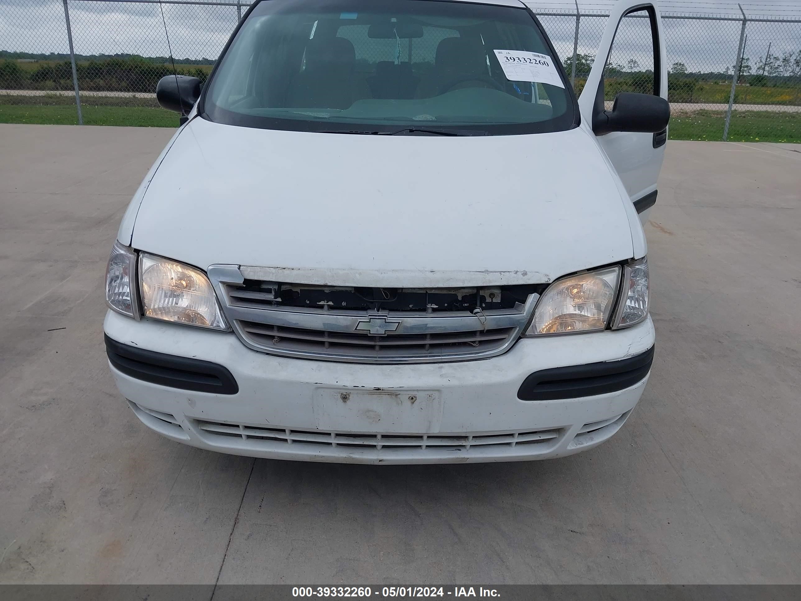 Photo 5 VIN: 1GNDX03E14D177361 - CHEVROLET VENTURE 