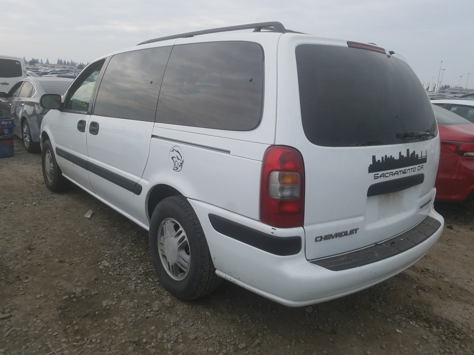 Photo 2 VIN: 1GNDX03E2WD237800 - CHEVROLET VENTURE 